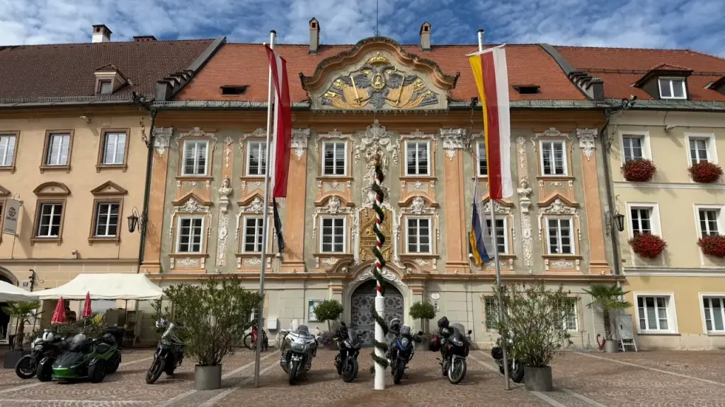 St. Veit – Eine Hauptstadt gibt nicht auf